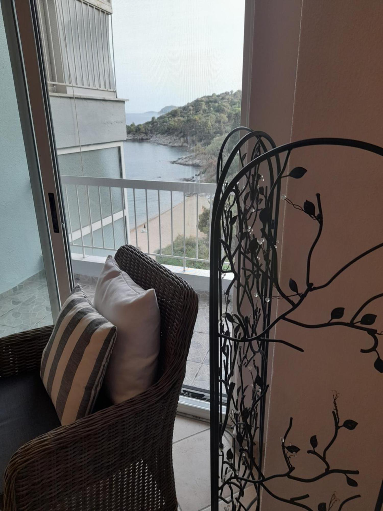 Апартаменты Balcony By The Sea Палеон-Цифликион Экстерьер фото